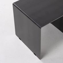 Lade das Bild in den Galerie-Viewer, Beistelltisch - HOOF (S)