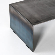 Lade das Bild in den Galerie-Viewer, Beistelltisch - HOOF (S)